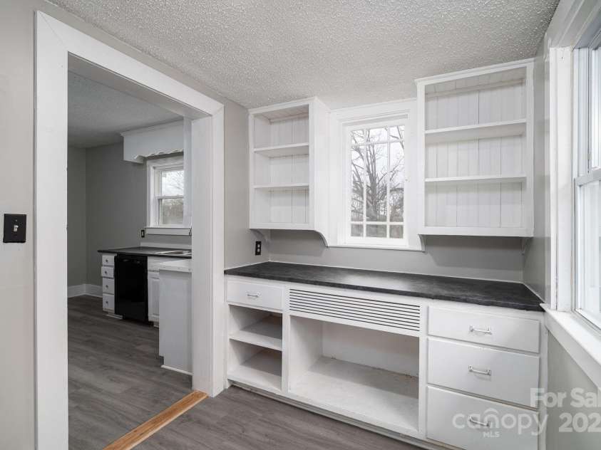 2645 Kool Park Road, Hickory, NC 28601.  MLS# CAR4326876, YatesRealty ID 20524. 