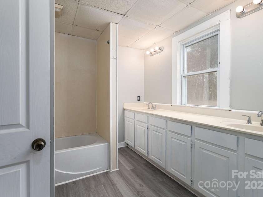 2645 Kool Park Road, Hickory, NC 28601.  MLS# CAR4326876, YatesRealty ID 20524. 