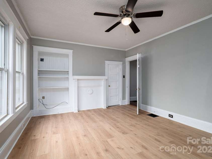 2645 Kool Park Road, Hickory, NC 28601.  MLS# CAR4326876, YatesRealty ID 20524. 