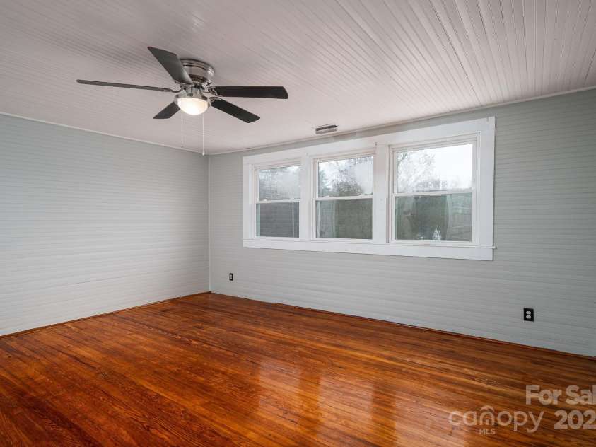 2645 Kool Park Road, Hickory, NC 28601.  MLS# CAR4326876, YatesRealty ID 20524. 