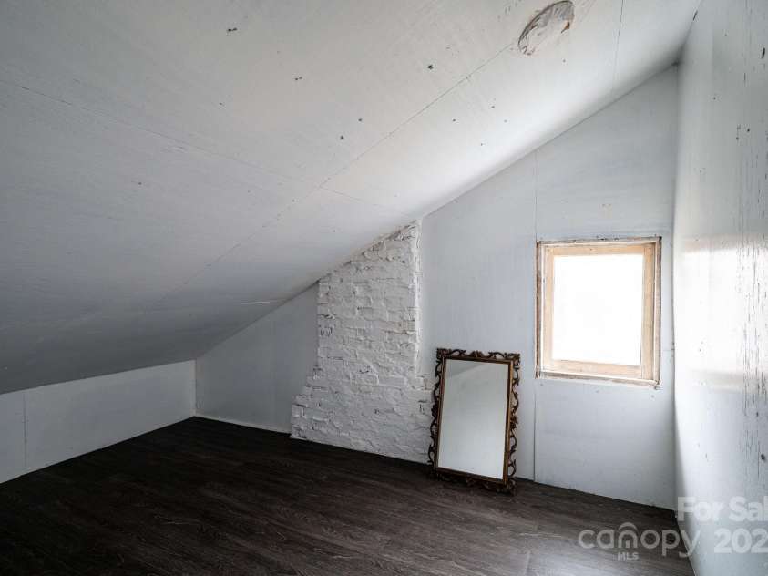 2645 Kool Park Road, Hickory, NC 28601.  MLS# CAR4326876, YatesRealty ID 20524. 