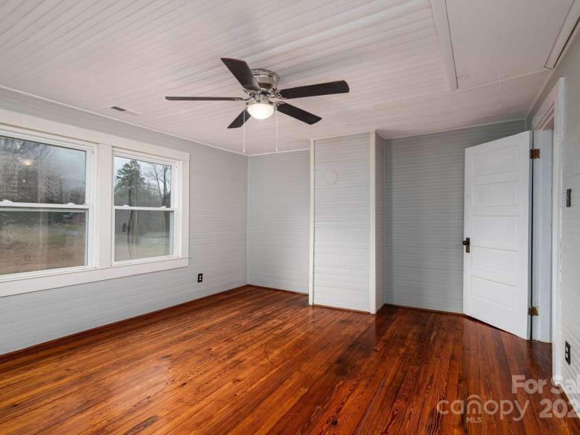 2645 Kool Park Road, Hickory, NC 28601.  MLS# CAR4326876, YatesRealty ID 20524. 