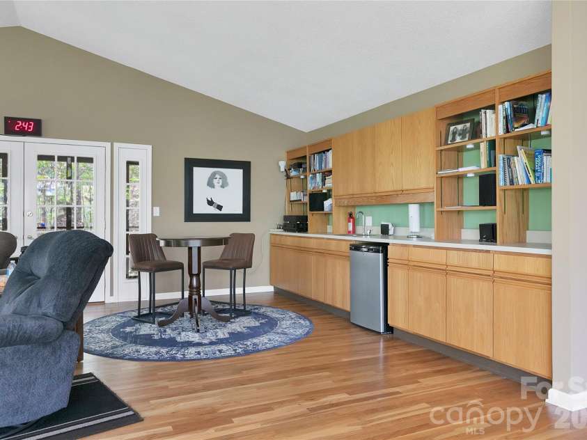 71 Elseetos Drive, Brevard, NC 28712.  MLS# CAR4374968, YatesRealty ID 20524. 