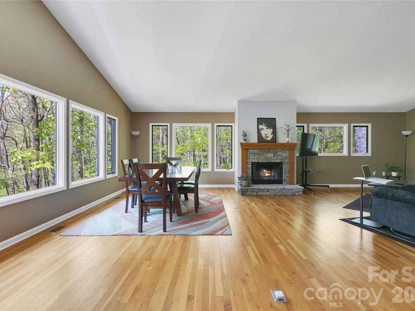 71 Elseetos Drive, Brevard, NC 28712.  MLS# CAR4374968, YatesRealty ID 20524. 