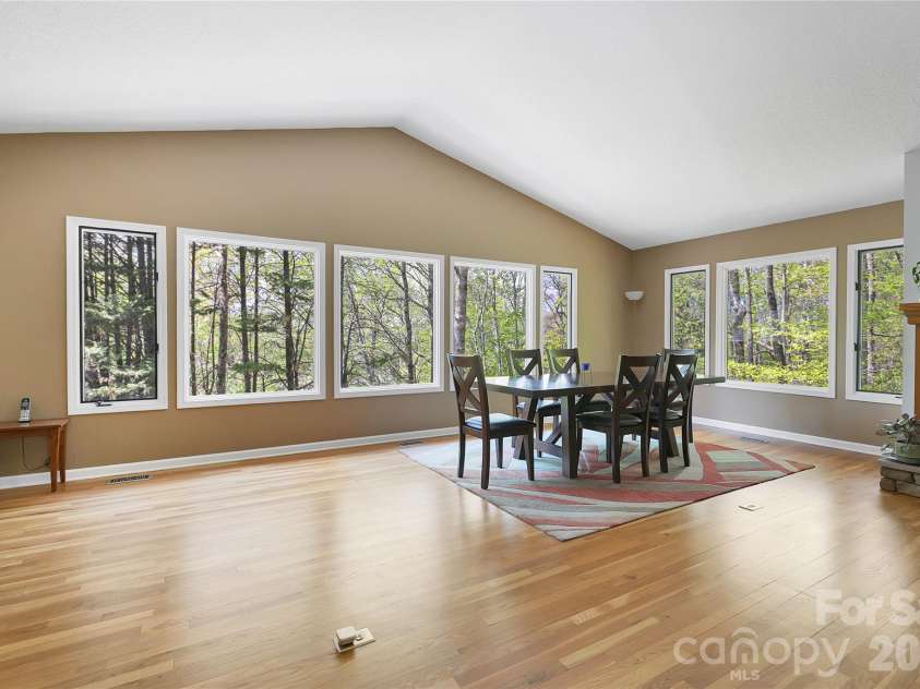 71 Elseetos Drive, Brevard, NC 28712.  MLS# CAR4374968, YatesRealty ID 20524. 