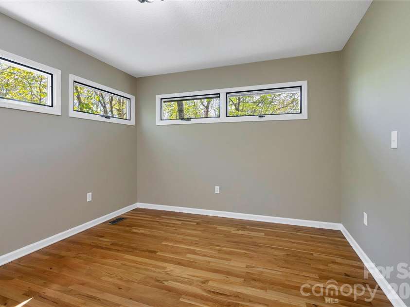 71 Elseetos Drive, Brevard, NC 28712.  MLS# CAR4374968, YatesRealty ID 20524. 