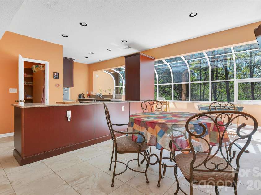 71 Elseetos Drive, Brevard, NC 28712.  MLS# CAR4374968, YatesRealty ID 20524. 