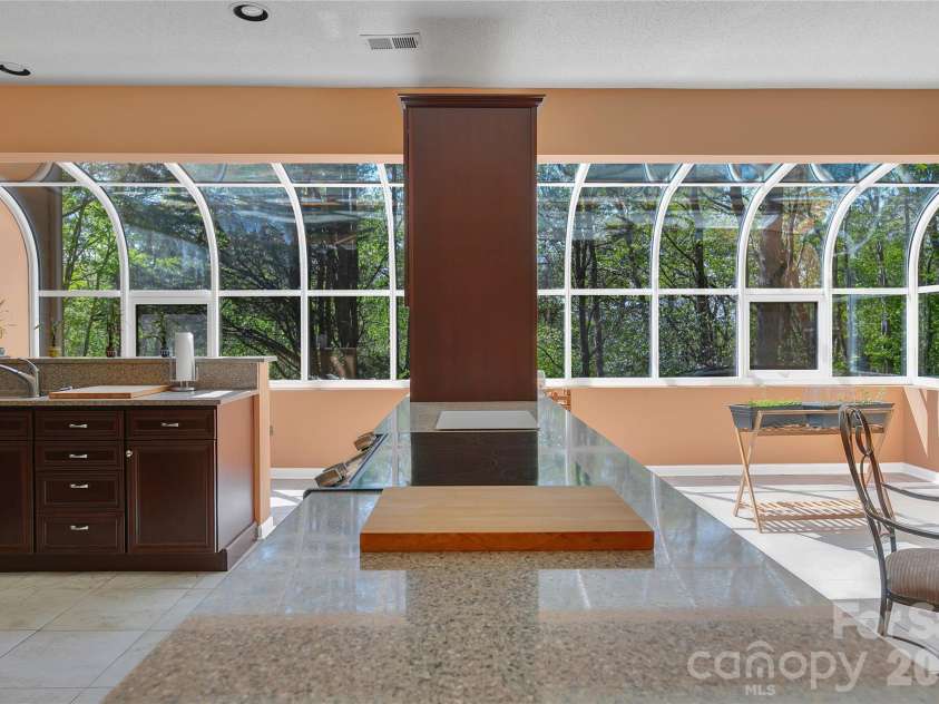 71 Elseetos Drive, Brevard, NC 28712.  MLS# CAR4374968, YatesRealty ID 20524. 
