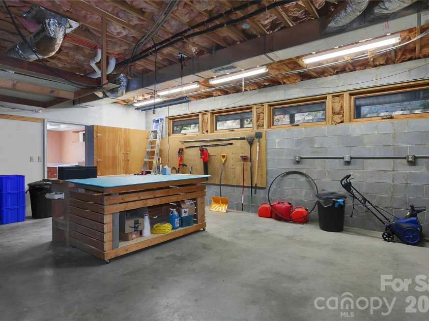 71 Elseetos Drive, Brevard, NC 28712.  MLS# CAR4374968, YatesRealty ID 20524. 