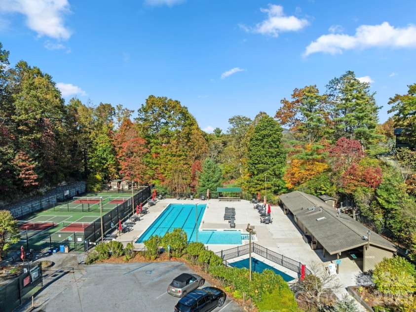71 Elseetos Drive, Brevard, NC 28712.  MLS# CAR4374968, YatesRealty ID 20524. 