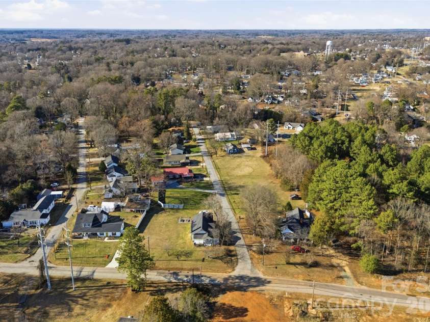 304 Lowrance Avenue, Kannapolis, NC 28081.  MLS# CAR4347573, YatesRealty ID 20525. 
