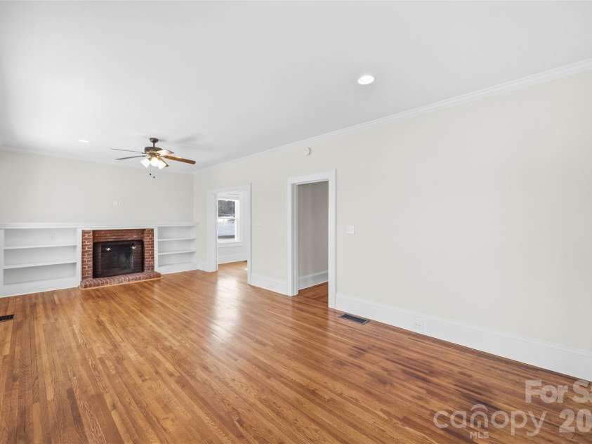 304 Lowrance Avenue, Kannapolis, NC 28081.  MLS# CAR4347573, YatesRealty ID 20525. 