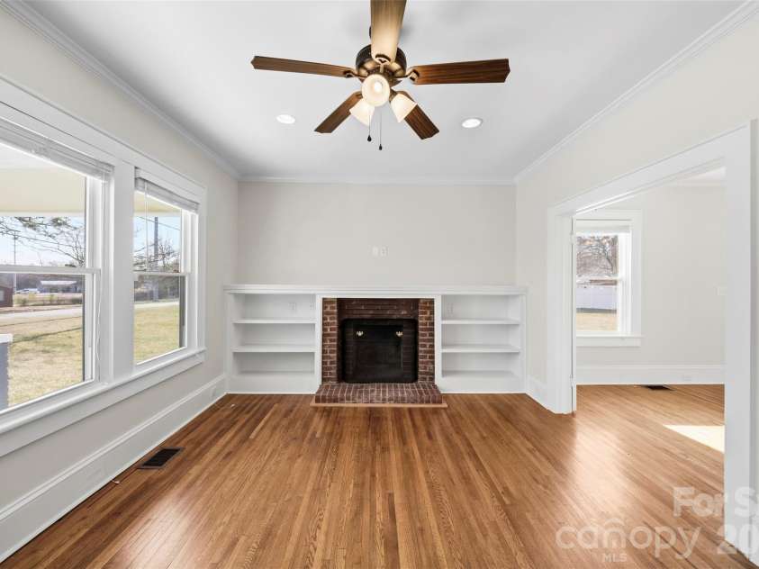 304 Lowrance Avenue, Kannapolis, NC 28081.  MLS# CAR4347573, YatesRealty ID 20525. 