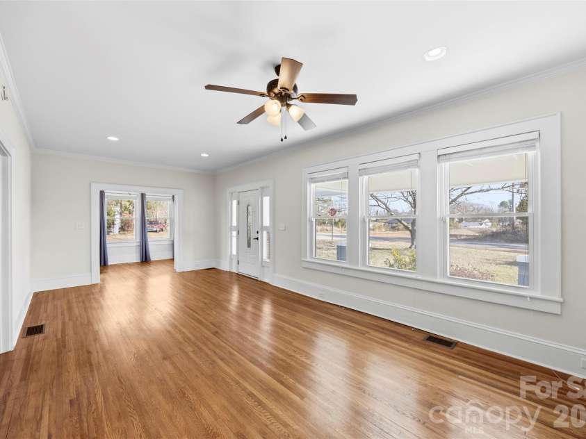 304 Lowrance Avenue, Kannapolis, NC 28081.  MLS# CAR4347573, YatesRealty ID 20525. 