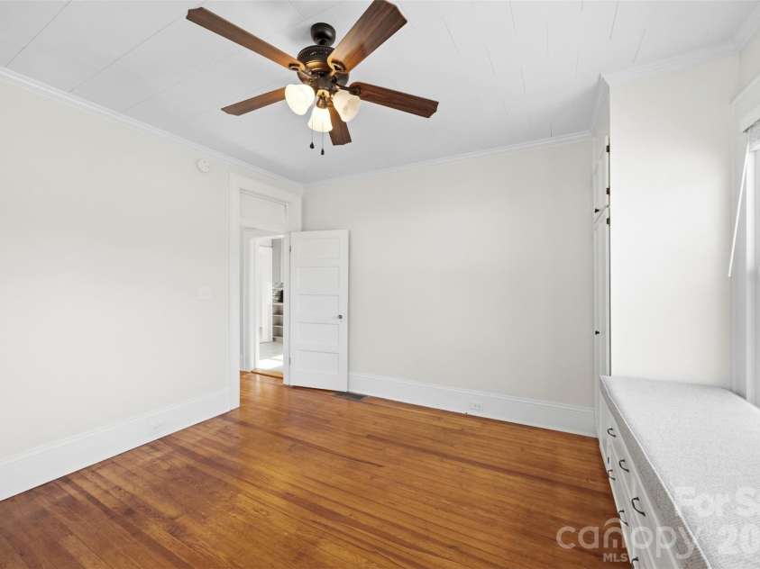 304 Lowrance Avenue, Kannapolis, NC 28081.  MLS# CAR4347573, YatesRealty ID 20525. 