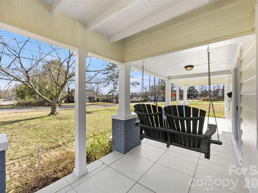 304 Lowrance Avenue, Kannapolis, NC 28081.  MLS# CAR4347573, YatesRealty ID 20525. 