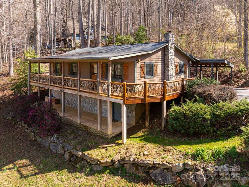 39 Antler Springs Way, Maggie Valley, NC 28751.  MLS# CAR4240896, YatesRealty ID 20525. 