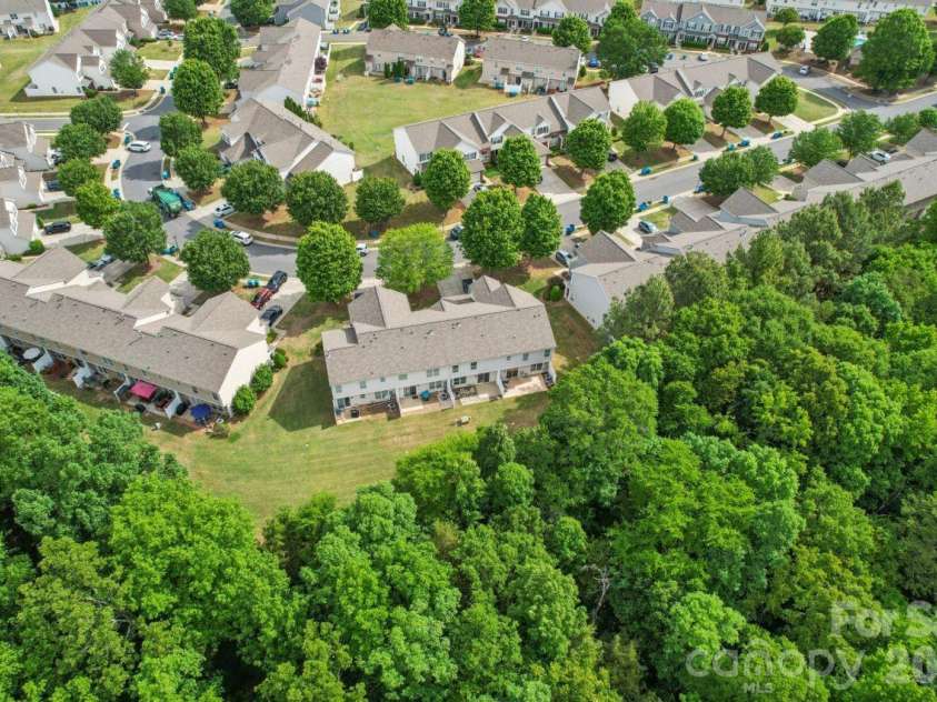 11961 Stratfield Place Circle, Pineville, NC 28134.  MLS# CAR4379455, YatesRealty ID 20527. 