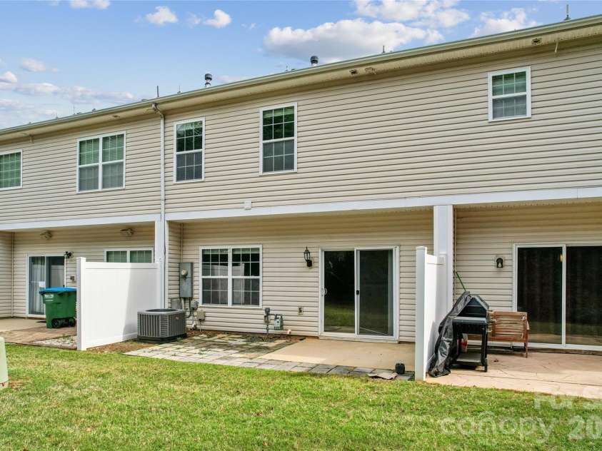 11961 Stratfield Place Circle, Pineville, NC 28134.  MLS# CAR4379455, YatesRealty ID 20527. Back