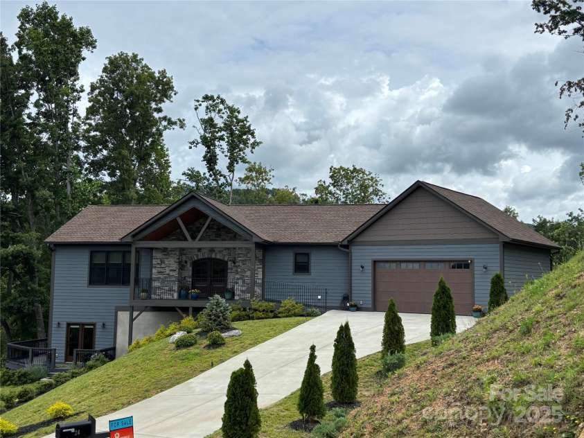 24 Herron View Lane, Weaverville, NC 28787.  MLS# CAR4268122, YatesRealty ID 20527. 