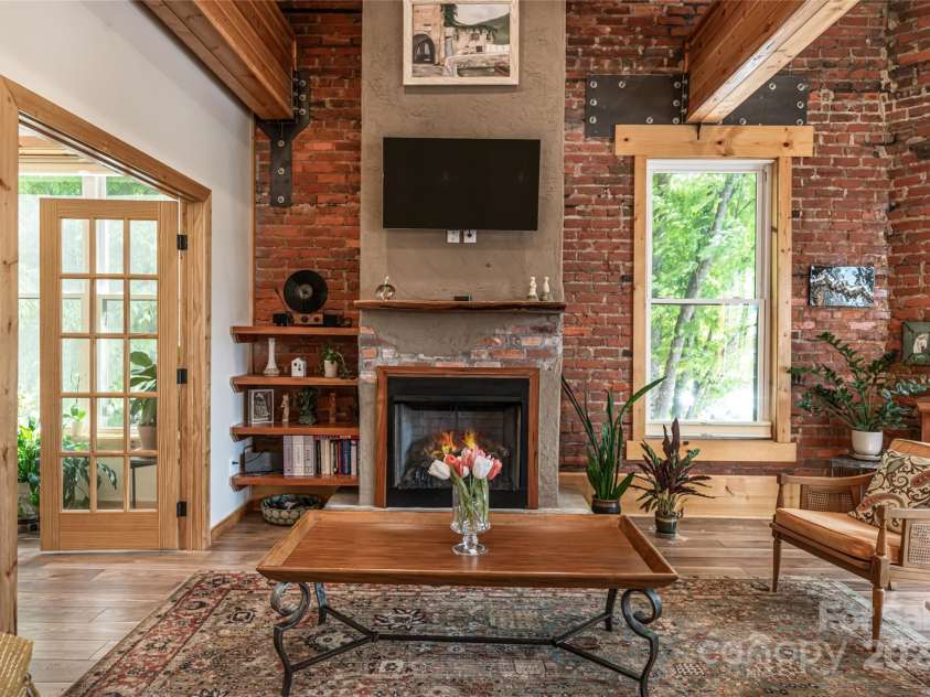 14 Main Street, Waynesville, NC 28786.  MLS# CAR4287599, YatesRealty ID 20528. 