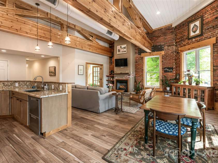 14 Main Street, Waynesville, NC 28786.  MLS# CAR4287599, YatesRealty ID 20528. 