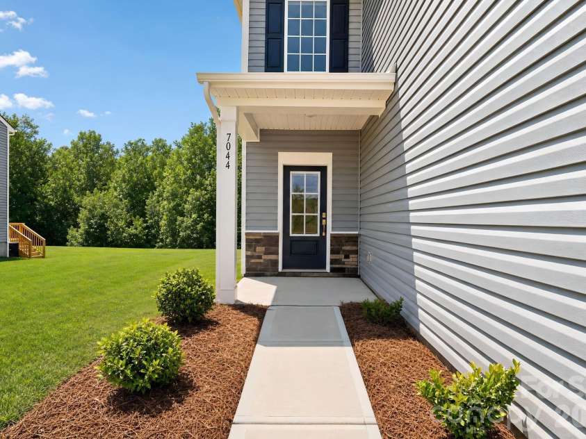 7044 Juneberry Way, Maiden, NC 28650.  MLS# CAR4367206, YatesRealty ID 20528. 