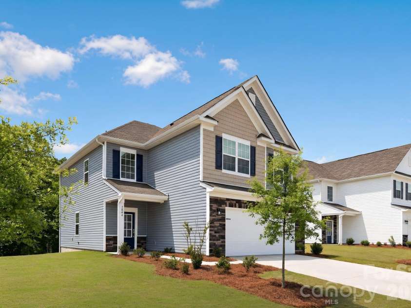 7044 Juneberry Way, Maiden, NC 28650.  MLS# CAR4367206, YatesRealty ID 20528. 