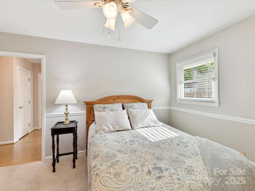 13617 Lake Bluff Drive, Matthews, NC 28105.  MLS# CAR4268309, YatesRealty ID 20529. 