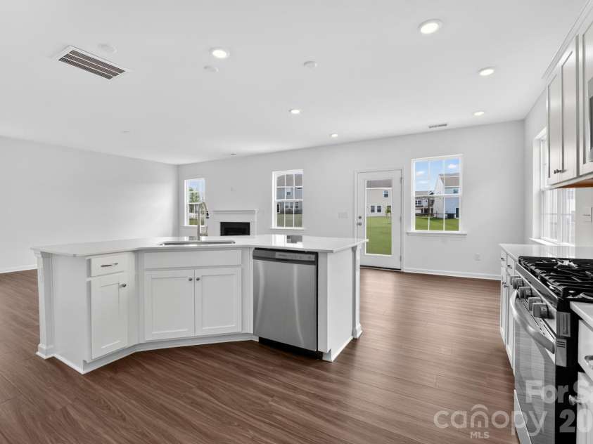 2309 Ravenglass Way, Maiden, NC 28650.  MLS# CAR4377550, YatesRealty ID 20529. 