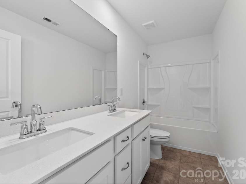 2309 Ravenglass Way, Maiden, NC 28650.  MLS# CAR4377550, YatesRealty ID 20529. 