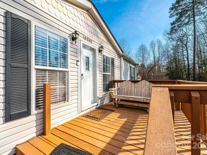 4845 Midway Sand Road, Hickory, NC 28601.  MLS# CAR4253935, YatesRealty ID 2053. 