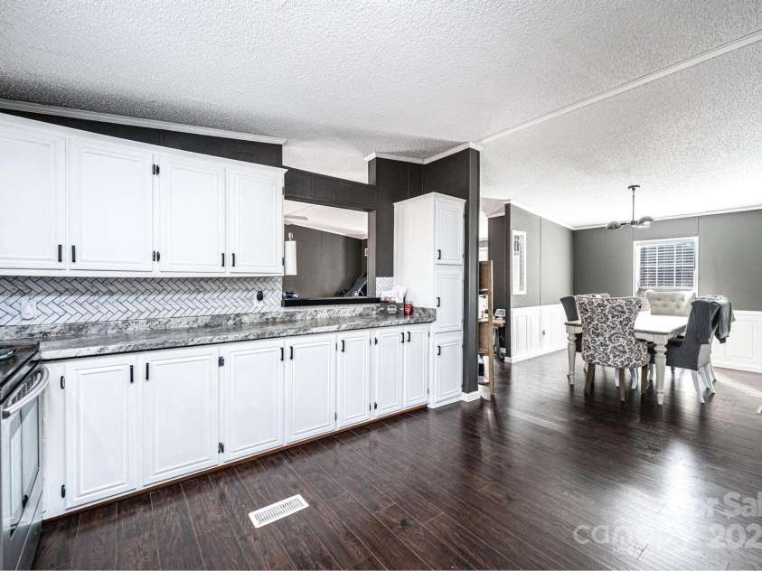 4845 Midway Sand Road, Hickory, NC 28601.  MLS# CAR4253935, YatesRealty ID 2053. 