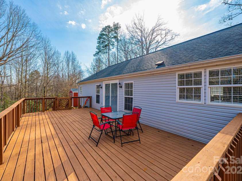 4845 Midway Sand Road, Hickory, NC 28601.  MLS# CAR4253935, YatesRealty ID 2053. 