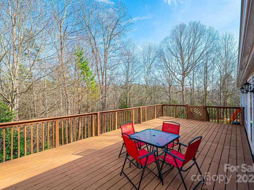 4845 Midway Sand Road, Hickory, NC 28601.  MLS# CAR4253935, YatesRealty ID 2053. 