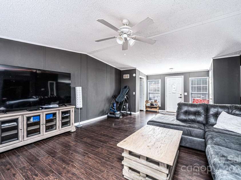 4845 Midway Sand Road, Hickory, NC 28601.  MLS# CAR4253935, YatesRealty ID 2053. 