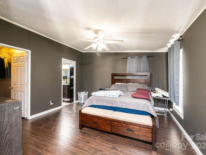 4845 Midway Sand Road, Hickory, NC 28601.  MLS# CAR4253935, YatesRealty ID 2053. 