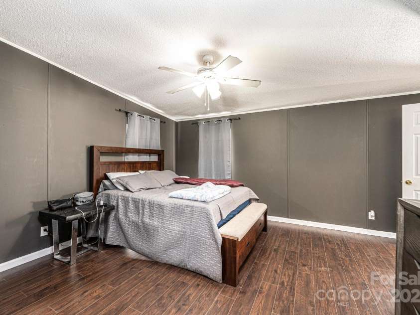 4845 Midway Sand Road, Hickory, NC 28601.  MLS# CAR4253935, YatesRealty ID 2053. 