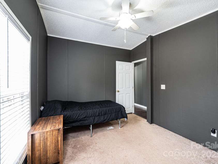 4845 Midway Sand Road, Hickory, NC 28601.  MLS# CAR4253935, YatesRealty ID 2053. 