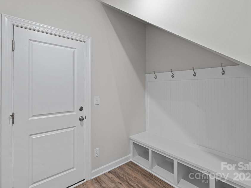 4008 Yucca Alley, Charlotte, NC 28217.  MLS# CAR4268636, YatesRealty ID 20531. 