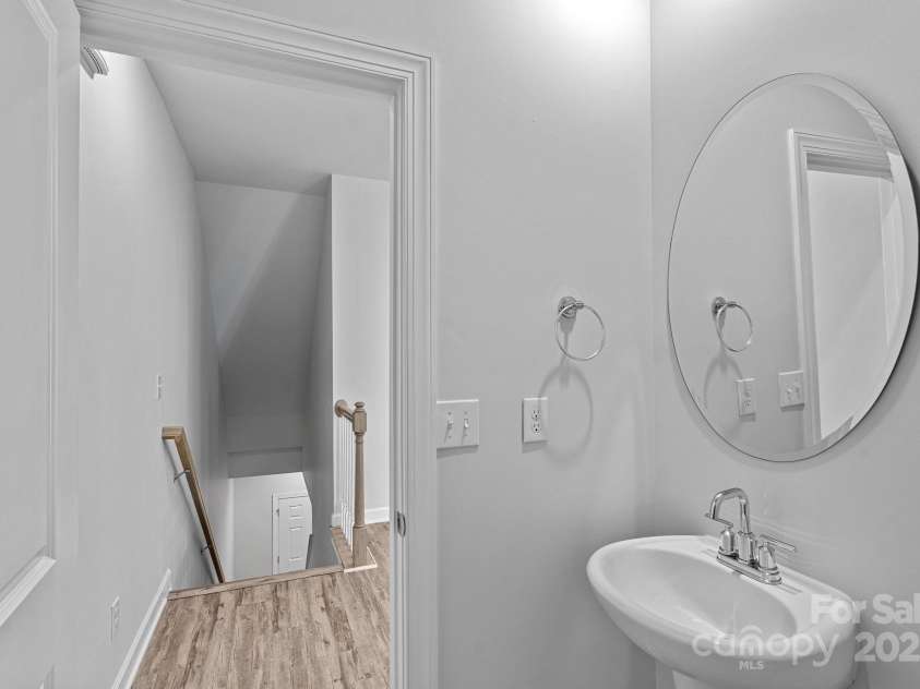 4008 Yucca Alley, Charlotte, NC 28217.  MLS# CAR4268636, YatesRealty ID 20531. 