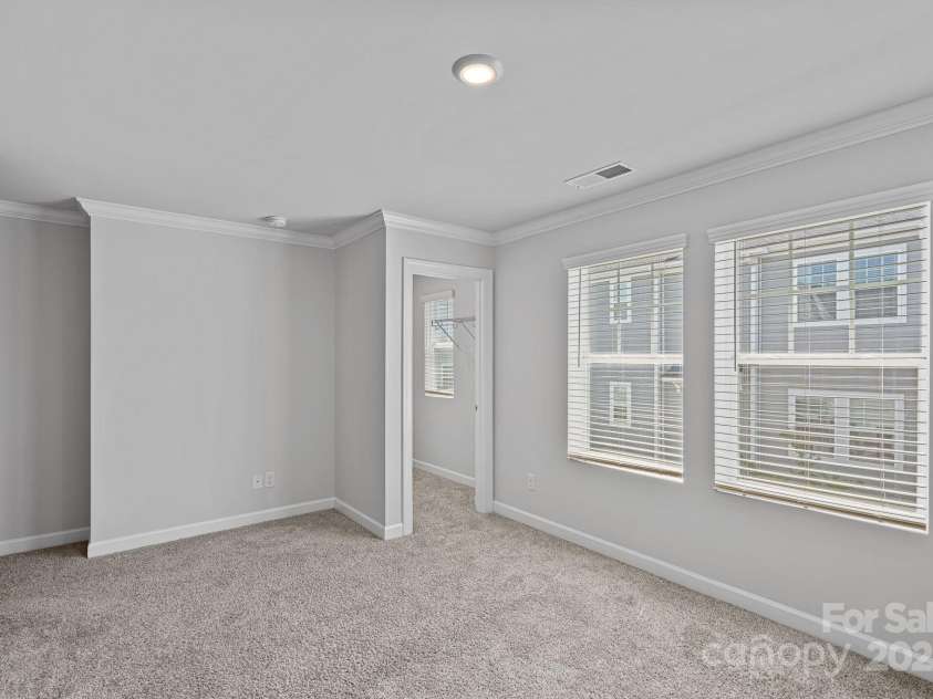 4008 Yucca Alley, Charlotte, NC 28217.  MLS# CAR4268636, YatesRealty ID 20531. 