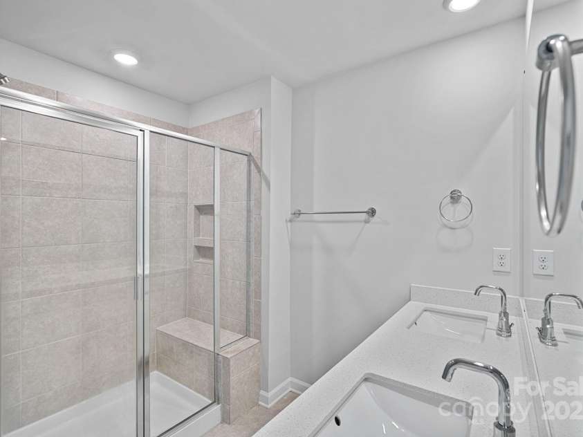 4008 Yucca Alley, Charlotte, NC 28217.  MLS# CAR4268636, YatesRealty ID 20531. 