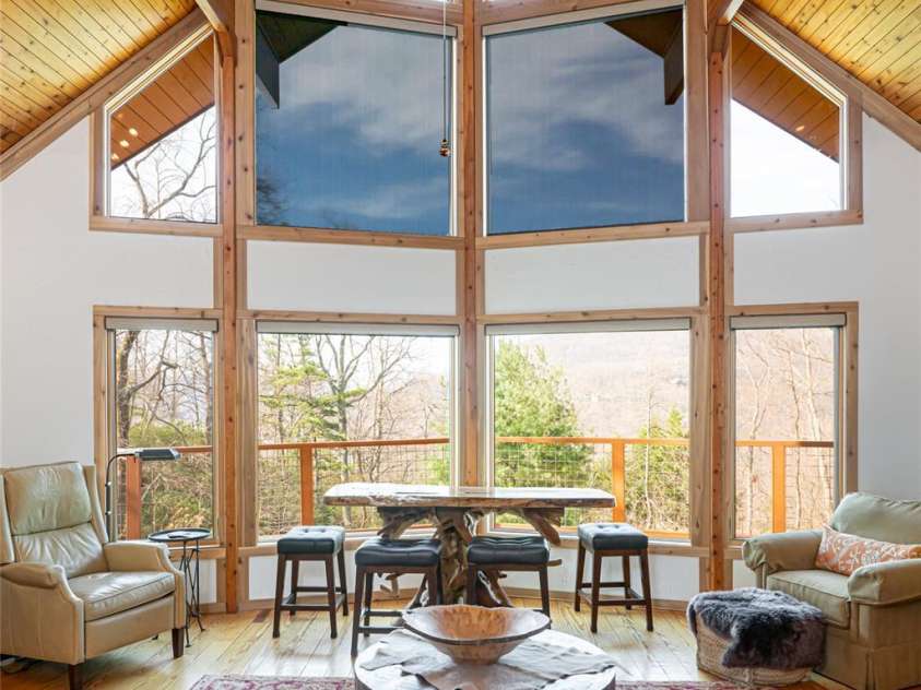 6 Orchard Knob Lane, Black Mountain, NC 28711.  MLS# CAR4237047, YatesRealty ID 20532. 