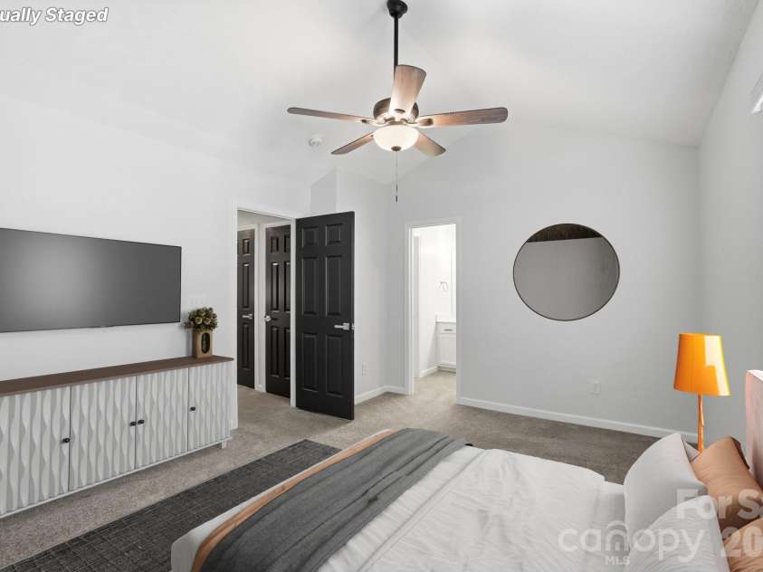 11338 Yellow Spaniel Court, Charlotte, NC 28269.  MLS# CAR4342018, YatesRealty ID 20533. 
