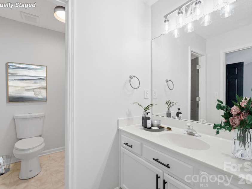 11338 Yellow Spaniel Court, Charlotte, NC 28269.  MLS# CAR4342018, YatesRealty ID 20533. 