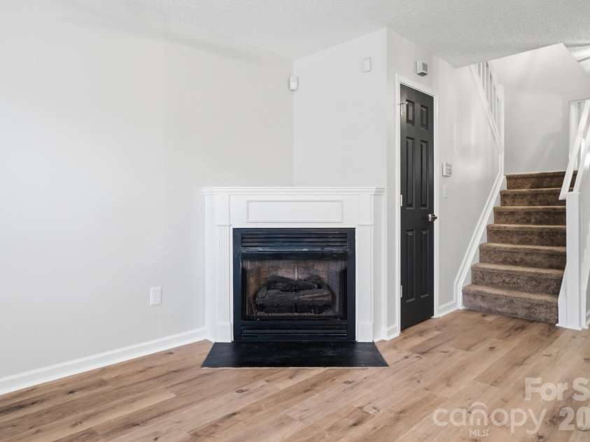 11338 Yellow Spaniel Court, Charlotte, NC 28269.  MLS# CAR4342018, YatesRealty ID 20533. 