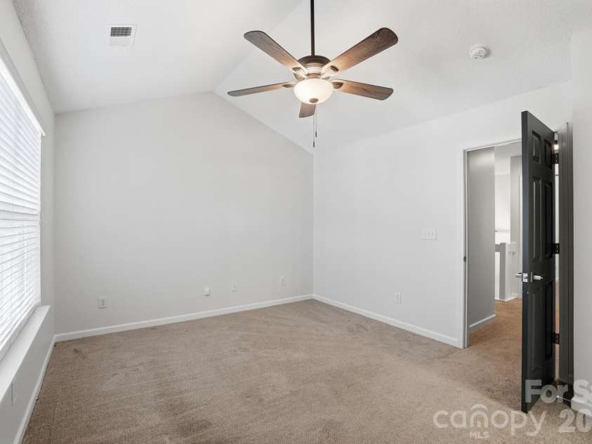 11338 Yellow Spaniel Court, Charlotte, NC 28269.  MLS# CAR4342018, YatesRealty ID 20533. 