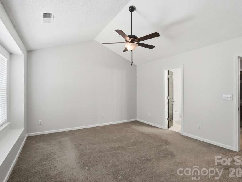 11338 Yellow Spaniel Court, Charlotte, NC 28269.  MLS# CAR4342018, YatesRealty ID 20533. 