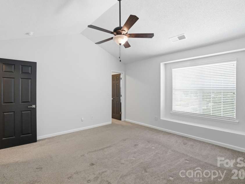 11338 Yellow Spaniel Court, Charlotte, NC 28269.  MLS# CAR4342018, YatesRealty ID 20533. 